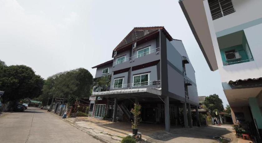 Aparthotel Bannsawasdee Chiang Rai Exterior foto